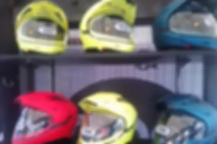 Helm TDR Explorer diskon gede-gedean, dari harga normal Rp 1,4 juta jadi Rp 777 ribuan.