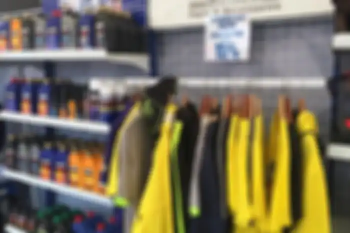 Apparel dan oli Yamaha didiskon langsung di Otobursa Tumplek Blek 2019.