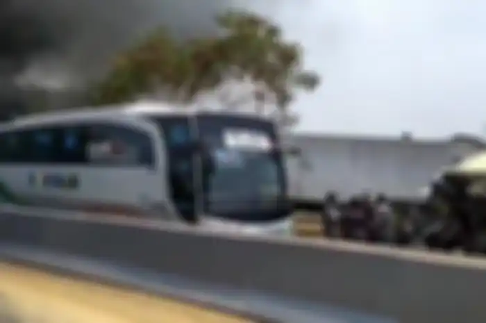 Kodnisi bus Budiman dalam kecelakaan beruntun 