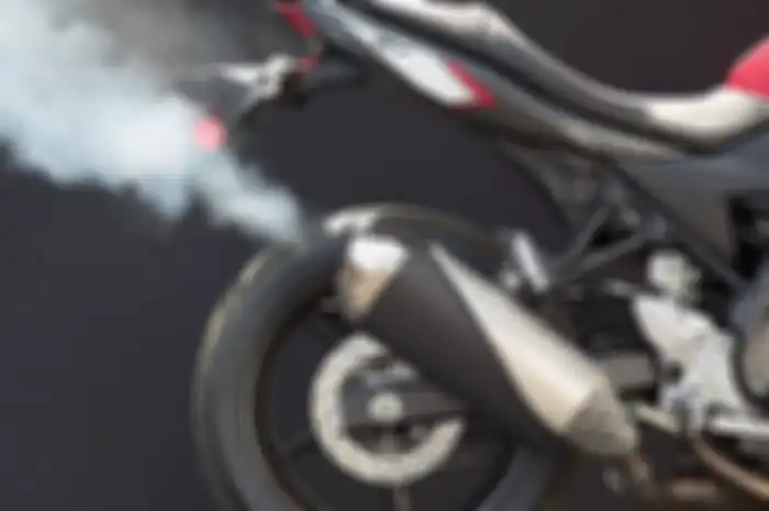 Ilustrasi knalpot moge Suzuki SV650 ngebul