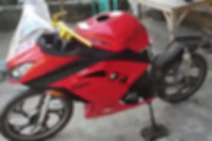Modifikasi Honda Supra Fit jadi Kawasaki Ninja 250.