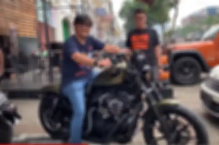 Artis Andre Taulany membeli sebuah moge setelah menabung selama 25 tahun