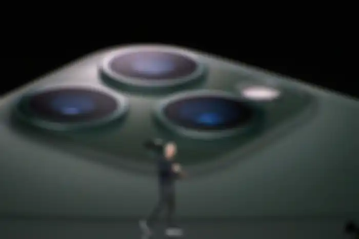 iPhone 11 Pro dan iPhone 11 Pro Max memiliki 3 buah kamera