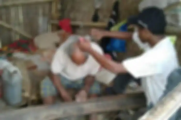 Kondisi penderita gangguan jiwa di pedalaman Manggarai Barat, sangat memprihatinkan, mereka dipasung di pondok belakang rumah maupun di bawah pohon.