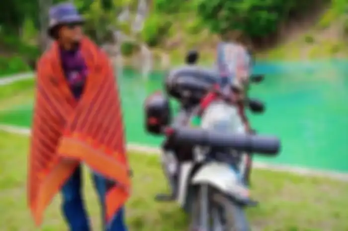 Faisal Yusri turing di Aceh menaiki Honda Scoopy