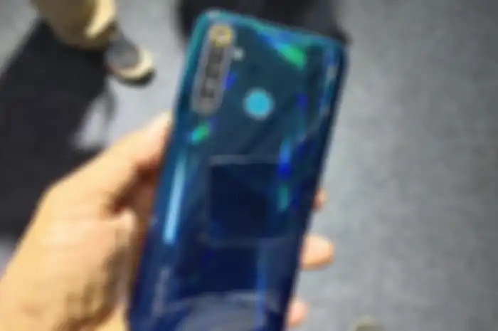 realme 5 pro tampak belakang