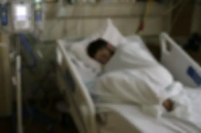 Adam Hergenreder yang tengah tertidur di ruang perawatan intensif