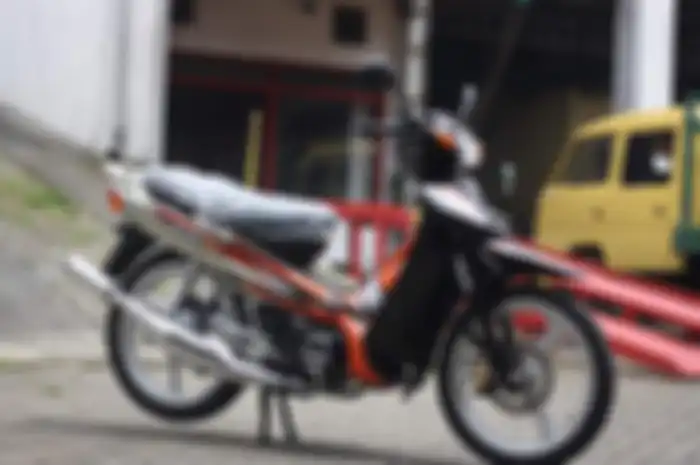 Yamaha F1ZR hasil restorasi. Badan Gemeteran Lihat Harga Motor 2-Tak Yamaha F1ZR Bekas, Ada yang Tembus Rp 35 Juta