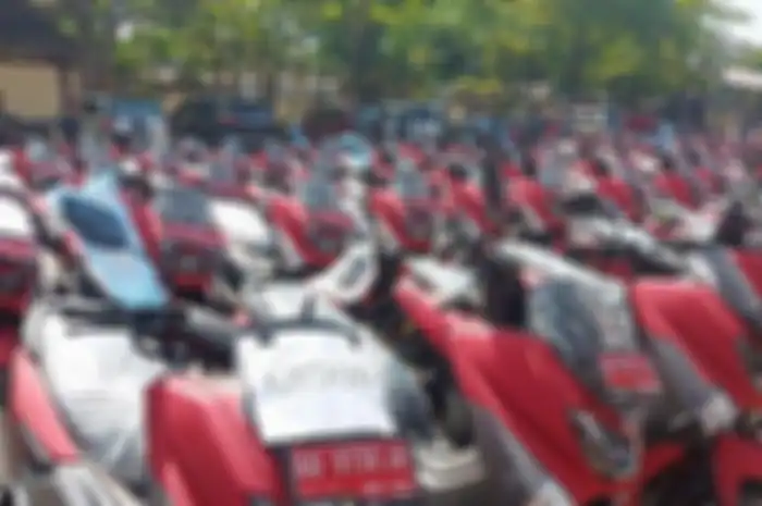 Ratusan unit Yamaha Nmax warna merah nampak terparkir rapi di halaman Pemkab Sukoharjo, Kamis (26/9/2019). 