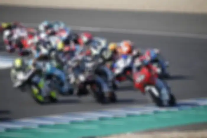 Mario Suryo Aji nomor start 34 (Astra Honda Racing Team) saat tampil di raceday CEV Moto3 Jerez, Minggu (29/9/2019)
