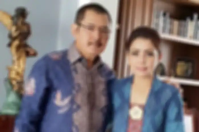 Bambang Trihatmodjo dan Mayangsari