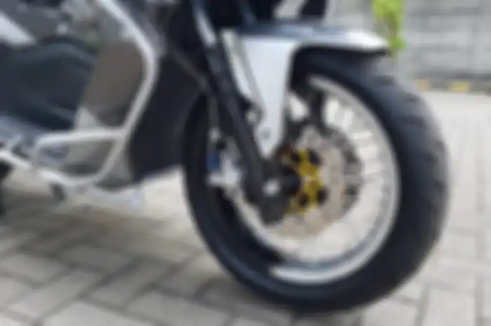 Ilustrasi Honda ADV150 Pakai pelek jari-jari, berapa banderolnya?