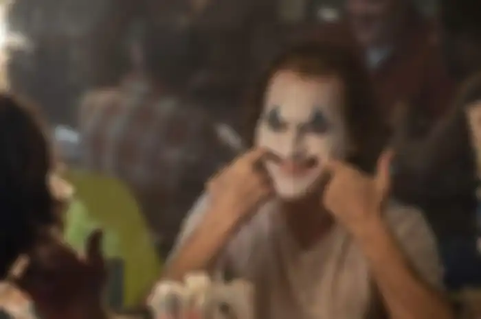 Joaquin Phoenix dalam film Joker