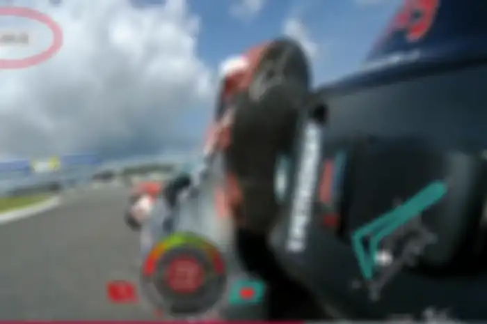 Tiga pembalap terjatuh di tikungan yang sama di MotoGP Thailand 2019