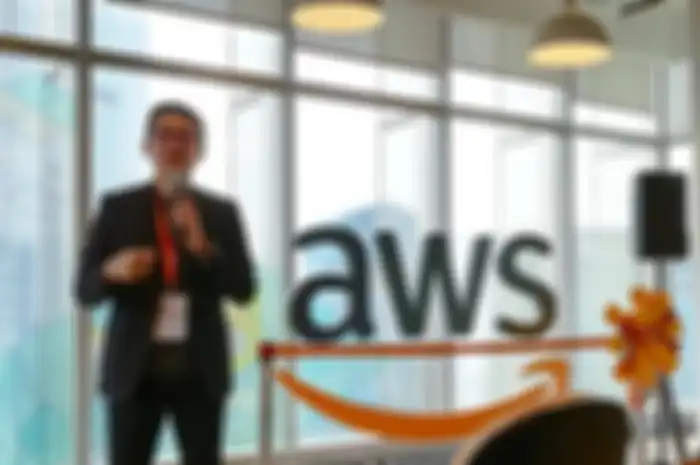 Gunawan Susanto (Country Leader, AWS Indonesia) saat menjelaskan hal terkait event AWS Pop-up Loft Jakarta.