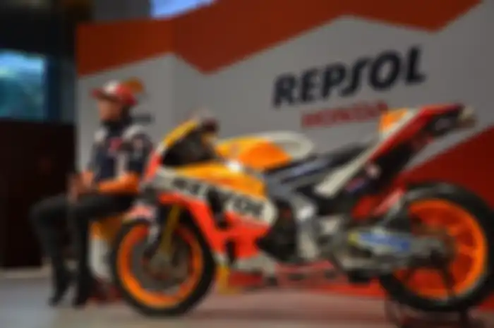 Marc Marquez langsung pulang ke Spanyol setelah jadi juara dunia di MotoGP Thailand 2019, Marc Marquez melakukan presentasi di kampus Repsol di Madrid, Spanyol (8/10/2019)