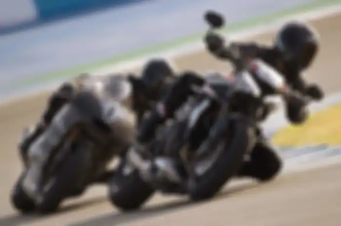 Triumph Street Triple 765 RS 2020 dianggap Moto2 versi naked