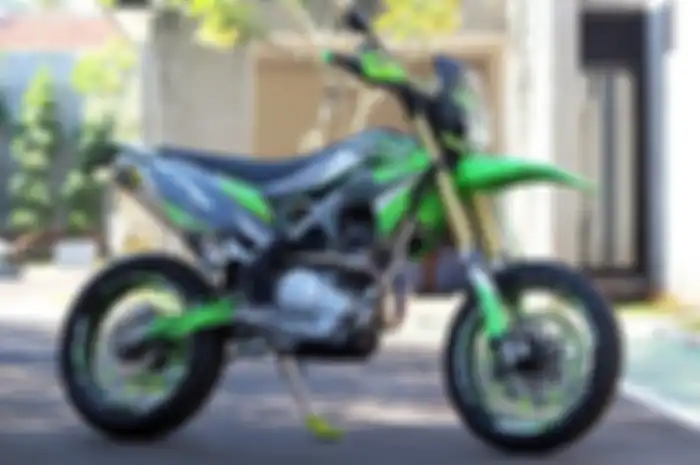 Kawasaki KLX230 modifikasi supermoto garapan PT KMI