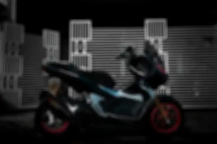 Honda ADV150 knalpot Akrapovic hasil digimods