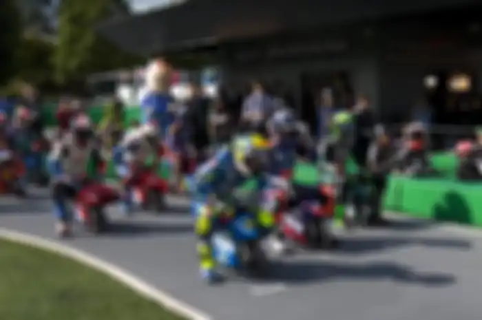 Balap mini bike menjelang race MotoGP Jepang di Sirkuit Twin Ring Motegi.