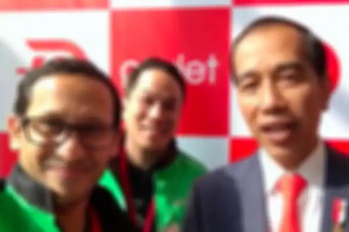 Bos Gojek Indonesia, Nadiem Makarim mengaku secara terbuka mendapat kepercayaan untuk bergabung dalam Kabinet Kerja Jilid 2.