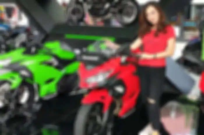 Kawasaki Ninja 250 banyak diminati anak muda karena modelnya