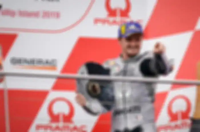 Jack Miller berhasil naik podium setelah Maverick Vinales terjatuh akibat highside ketika bertarung dengan Marc Marquez