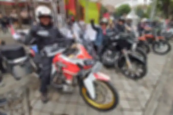 Jeffrey Polnaja memulai turing yang bertajuk 'Equatoride' pada Senin (28/10/2019).