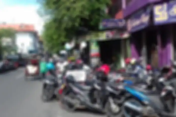 Ilustrasi parkir on the street di Solo, Jawa Tengah.