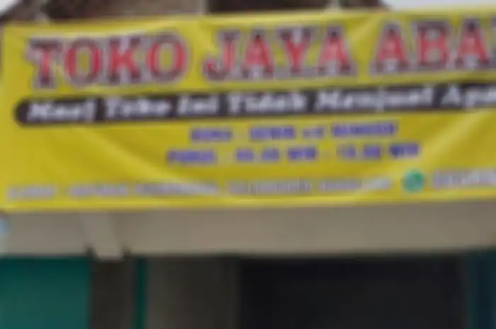 Apabila didengar dari namanya, Anda bisa menerka mungkin ini adalah toko bangunan atau toko perkakas rumah tangga lainnya.