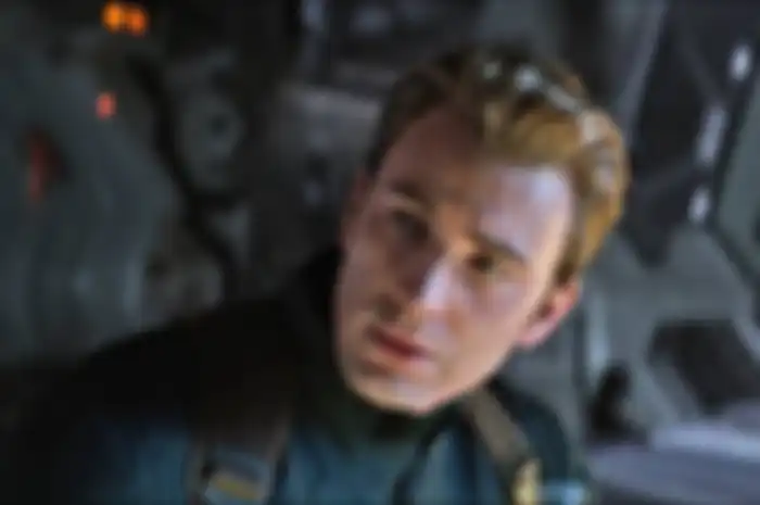 Chris Evans sebagai Captain America