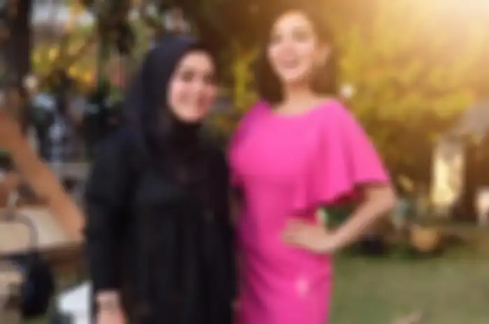 Syahrini dan adiknya, Aisyahrani