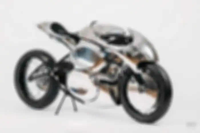 Motor listrik ala custom ini memiliki julukan 'Stingray'.