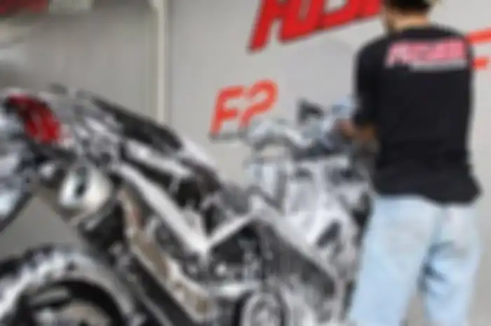 ilustrasi sabun cuci motor
