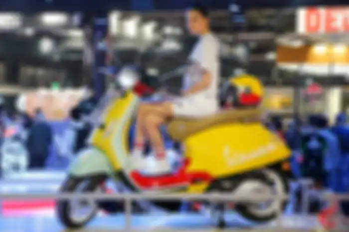 Vespa Primavera Sean Wotherspoon punya warna unik. Ubah Warna Vespa Primavera Jadi Versi Sean Wotherspoon Ternyata Gak Mahal, Cuma Butuh Biaya Segini