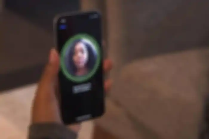 Ilustrasi penggunaan face recognition.