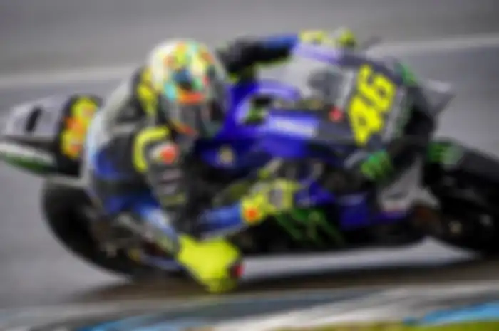 Valentino Rossi pede menghadapi MotoGP 2020 setelah kerja sama dengan Crew Chief baru, David Munoz, lancar. Tinggal Valentino Rossi blakblakan soal top speed M1 2020 masih kalah dari rival.