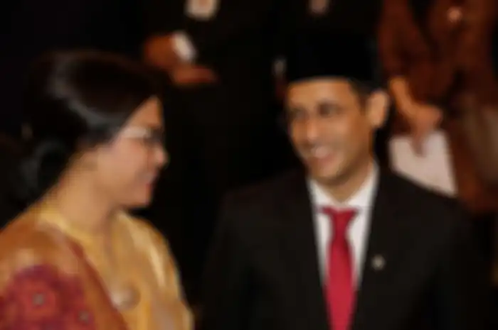 Menteri Pendidikan dan Kebudayaan, Nadiem Makarim dan Menteri Keuangan, Sri Mulyani saat pelantikan menteri-menteri Kabinet Indonesia Maju di Istana Negara, Jakarta, Rabu (23/10/2019). Presiden RI Joko Widodo mengumumkan dan melantik menteri-menteri Kabinet Indonesia Maju