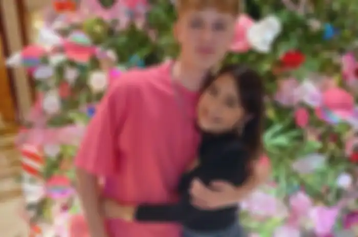 HRVY dan Prilly Latuconsina 