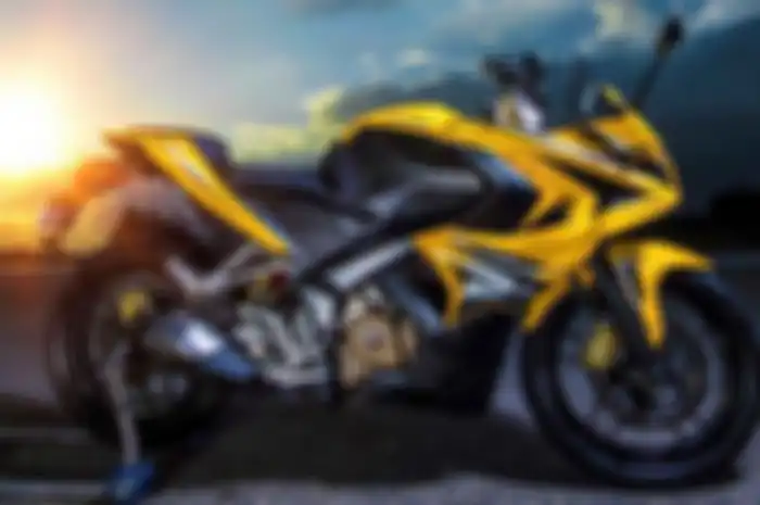 Bajaj Pulsar RS200,  motor sport fairing dari NS200
