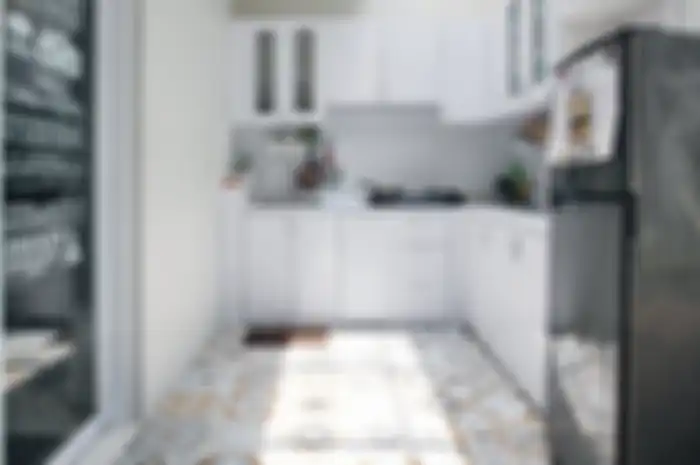 Kurangi Risiko Keramik Cepat Rusak, Begini 5 Cara Memilih Lantai Dapur Dengan Tepat!