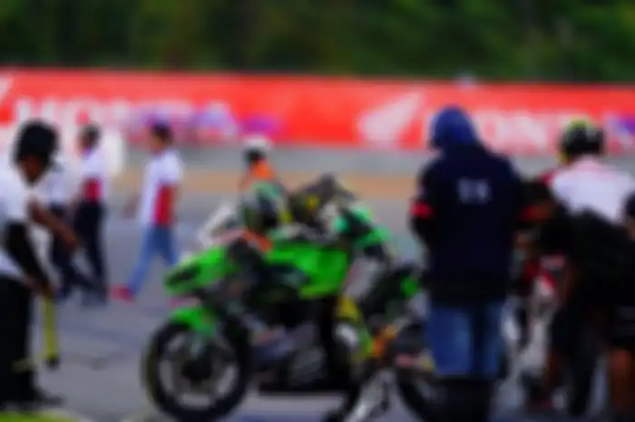 AM Fadly, pembalap dari tim Manual Tech KYT Kawasaki