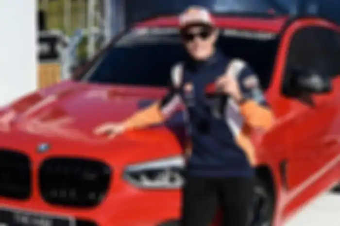Marc Marquez pamer X4 M dari BMW M Award 2019