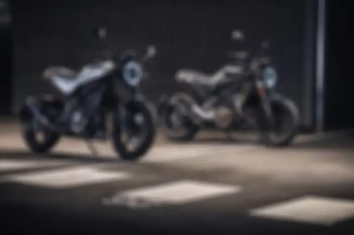 Husqvarna Vitpilen 250 &amp; Svartpilen 250.