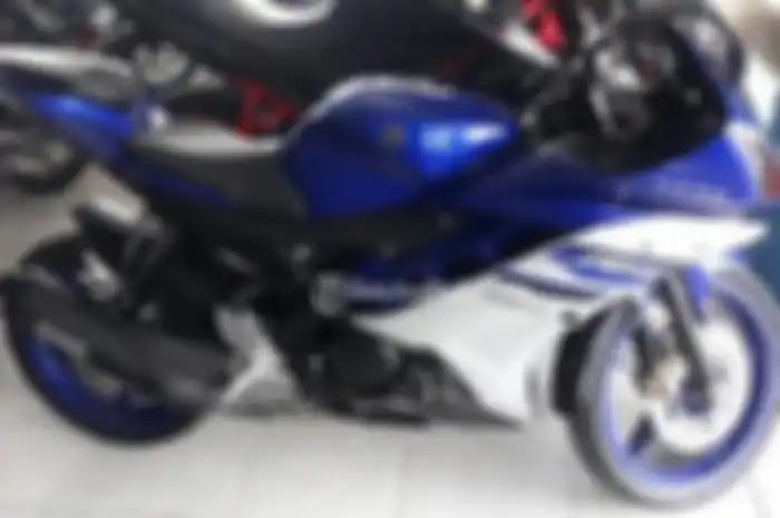 Yamaha R15 tahun 2016 dijual.