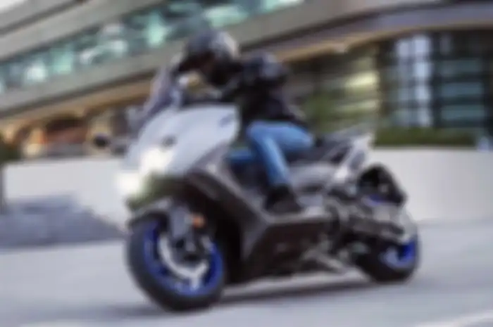 Yamaha TMAX 560 cc