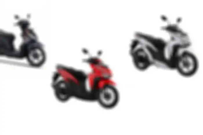 Honda Vario 110 (kiri), Honda Vario 125 (tengah), Honda Vario 150 (kanan).