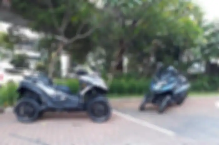 Skutik roda empat, Qooder bisa diajak cornering layaknya motor MotoGP. Saat ini 10 unit Qooder sudah dikirim ke rumah konsumen