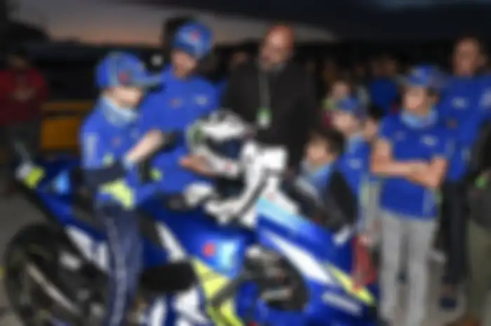 Alex Rins sumbangkan riding gear demi riset obat penyakit leukimia
