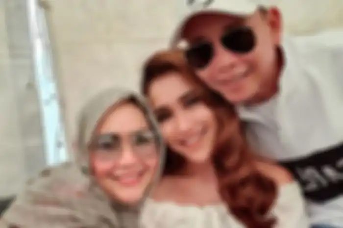 Keluarga Ayu Ting Ting
